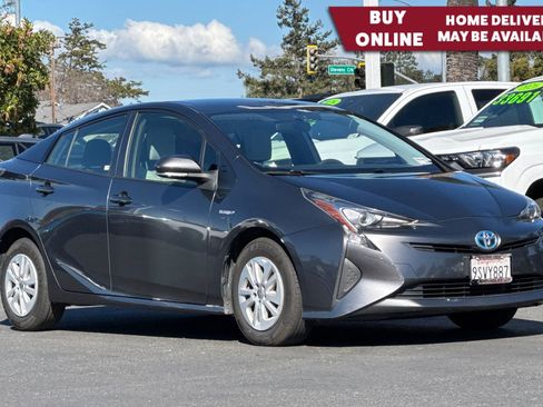 Used 2016 Toyota Prius Two image 1