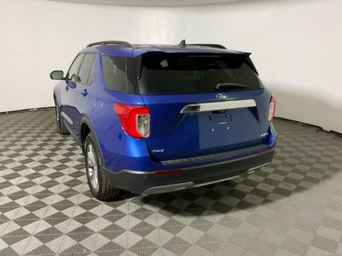 Used 2022 Ford Explorer XLT w/ Equipment Group 202A AWD/4WD image 10
