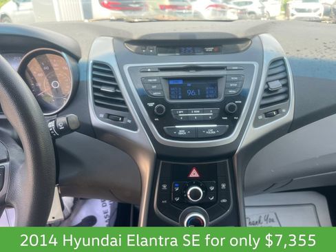 Used 2014 Hyundai Elantra SE FWD image 17