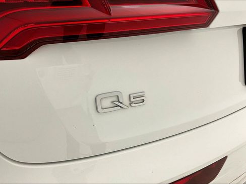 Used 2018 Audi Q5 2.0T Premium w/ Convenience Package AWD/4WD image 24
