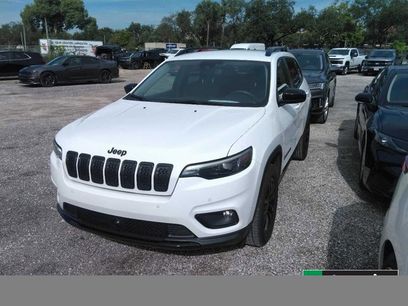 Used 2023 Jeep Cherokee Altitude Lux