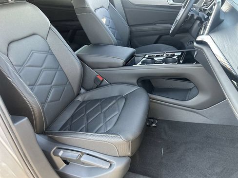 New 2026 Volkswagen Atlas Cross Sport SE FWD image 7