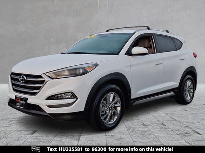 Used 2017 Hyundai Tucson SE w/ SE Popular Package 02