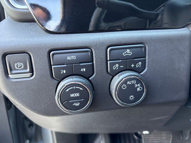 Used 2024 Chevrolet Silverado 1500 LT AWD/4WD image 19