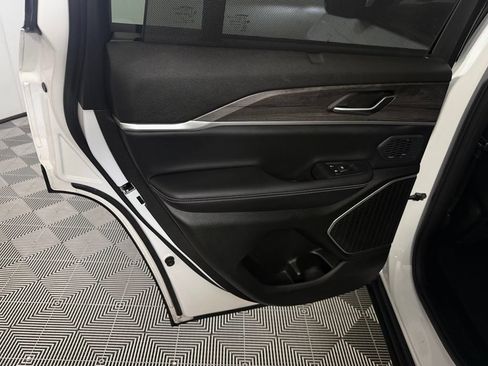 Certified 2023 Jeep Grand Cherokee 4WD 4xe w/ Luxury Tech Group II image 26
