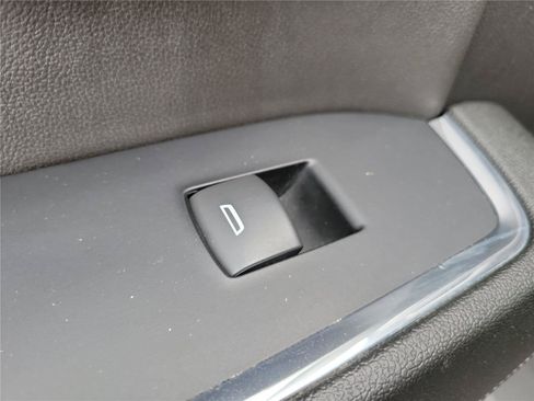 Used 2024 GMC Sierra 1500 Elevation AWD/4WD image 16