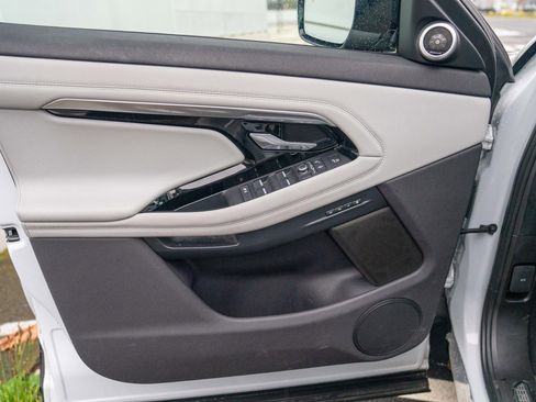 Used 2020 Land Rover Range Rover Evoque First Edition image 10