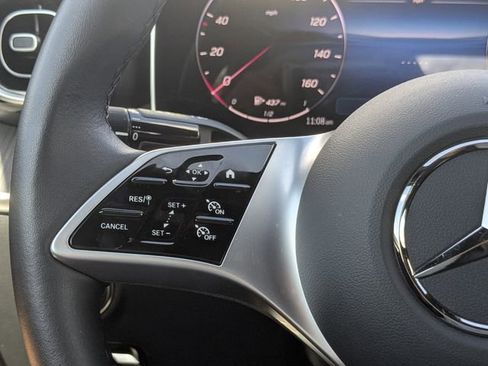 Used 2025 Mercedes-Benz C 300 Sedan image 25