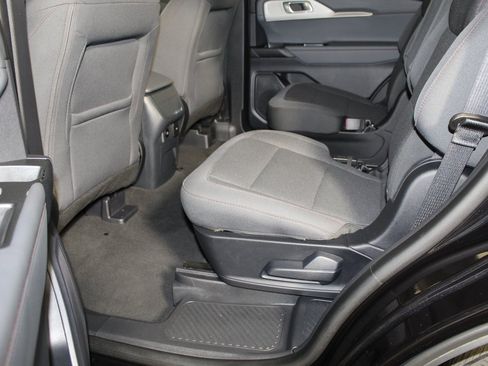 Certified 2025 Ford Explorer Active image 12