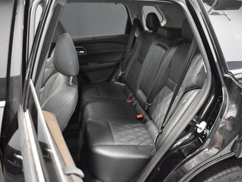 Certified 2023 Nissan Rogue Platinum w/ Platinum Premium Package AWD/4WD image 32