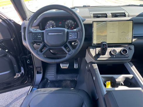 New 2026 Land Rover Defender 110 V8 AWD/4WD image 13