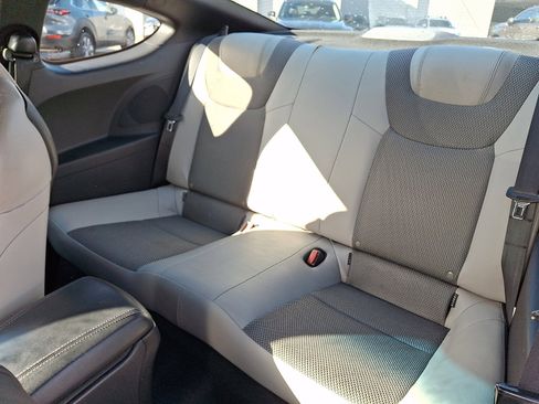 Used 2016 Hyundai Genesis 3.8 image 11