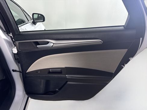 Used 2018 Ford Fusion S image 28