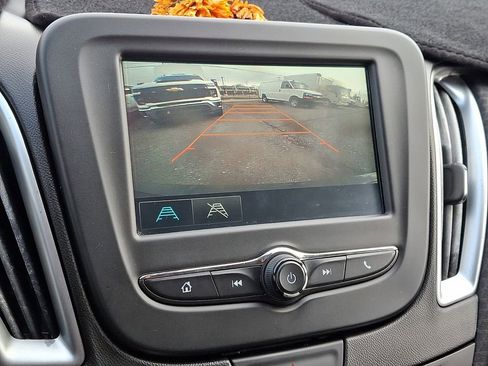 Used 2017 Chevrolet Malibu LS image 16