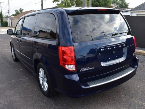 Used 2016 Dodge Grand Caravan SXT FWD image 4