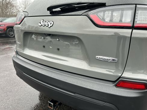 Used 2022 Jeep Cherokee Latitude Lux w/ Sun & Sound Group image 26