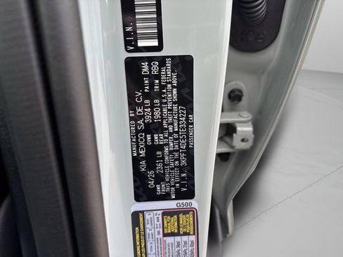 New 2026 Kia K4 FWD image 40