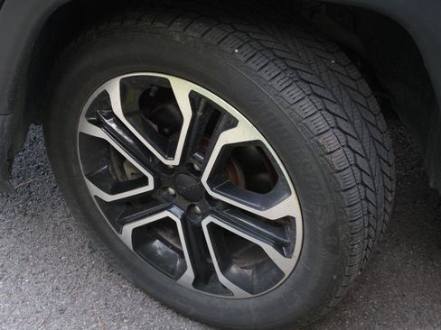 Used 2022 Jeep Compass Limited AWD/4WD image 16