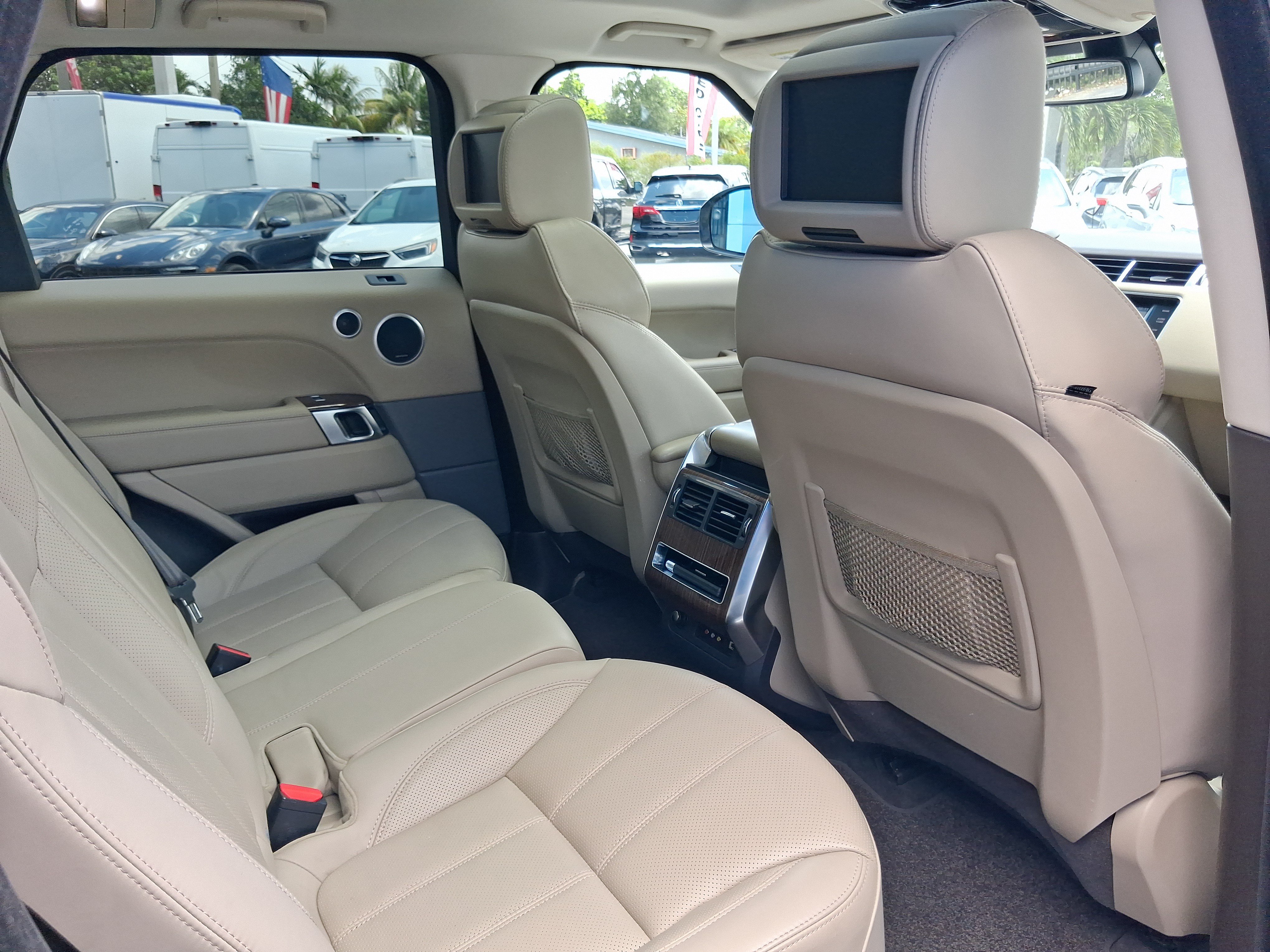 Used 2014 Land Rover Range Rover Sport HSE AWD/4WD image 30