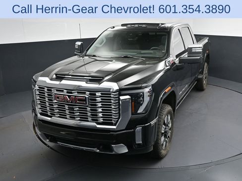 Used 2024 GMC Sierra 3500 Denali w/ Denali Reserve Package AWD/4WD image 35