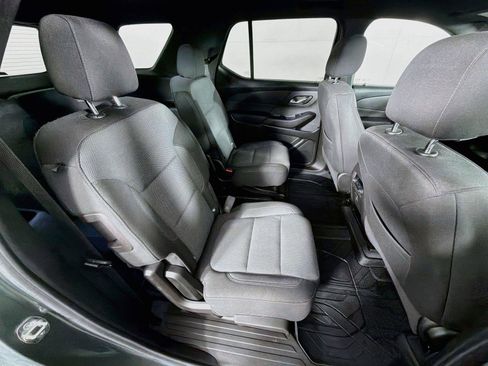 Used 2022 Chevrolet Traverse LT FWD image 28