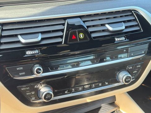 Certified 2023 BMW 530i xDrive w/ Convenience Package image 13