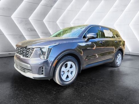 New 2025 Kia Sorento LX image 1