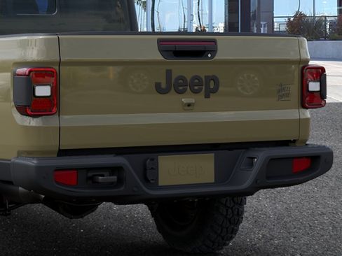 New 2026 Jeep Gladiator Willys AWD/4WD image 13