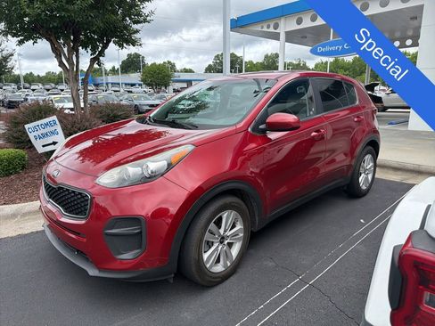 Used 2017 Kia Sportage LX FWD image 2