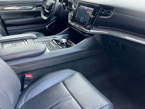 Used 2022 Jeep Wagoneer Series II w/ Convenience Group I image 18