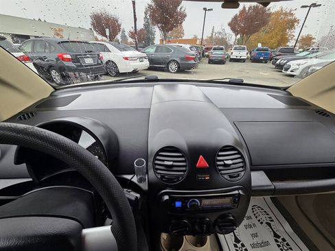 Used 2004 Volkswagen Beetle GLS image 23