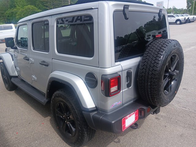 Used 2023 Jeep Wrangler Unlimited Sahara AWD/4WD image 4