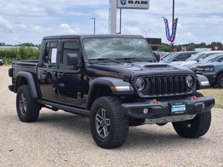 Used 2024 Jeep Gladiator Mojave w/ Safety Group AWD/4WD video 1