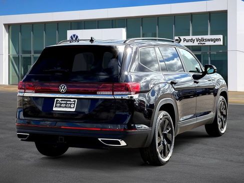 New 2026 Volkswagen Atlas SE FWD image 8