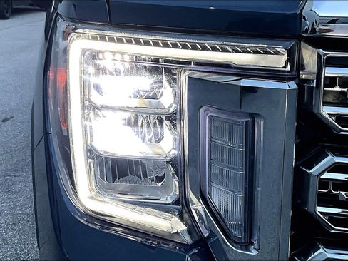 Used 2022 GMC Sierra 2500 Denali w/ Denali Ultimate Package image 28