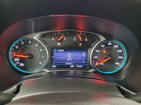 Used 2020 Chevrolet Equinox LT FWD image 23