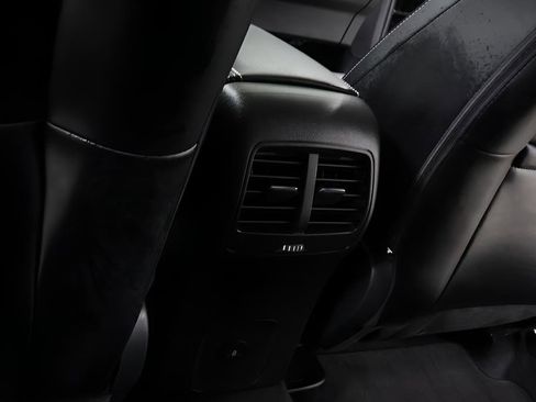 Used 2025 Ford Escape Platinum AWD/4WD image 26
