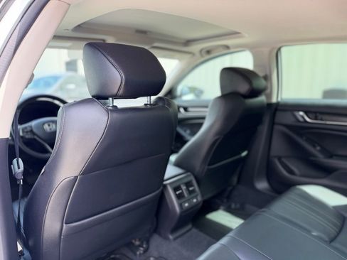 Used 2021 Honda Accord Touring image 16