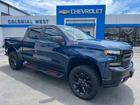 Used 2020 Chevrolet Silverado 1500 LT Trail Boss AWD/4WD image 3