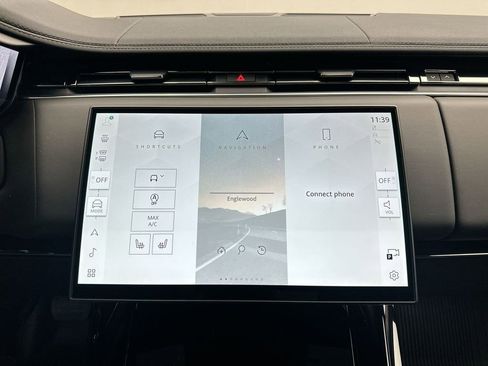 Used 2025 Land Rover Range Rover Sport image 12