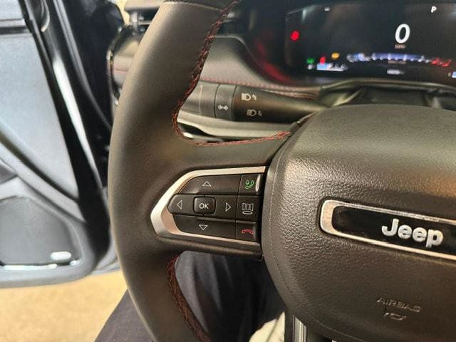 Certified 2025 Jeep Compass Trailhawk w/ Trailhawk Elite Group AWD/4WD image 48