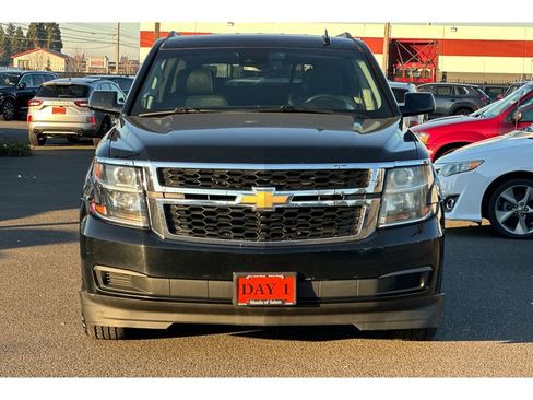 Used 2019 Chevrolet Suburban LT image 11