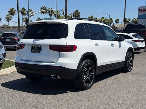 New 2026 Mercedes-Benz GLB 250 image 9