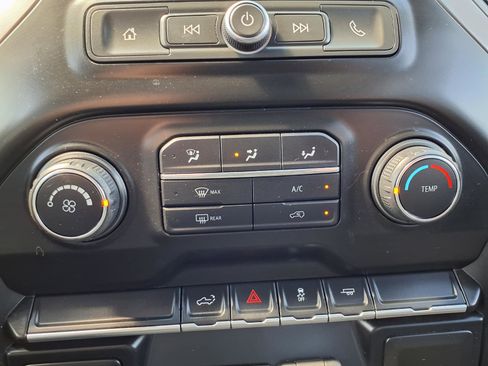 Used 2020 Chevrolet Silverado 1500 Custom w/ Custom Value Package RWD image 7