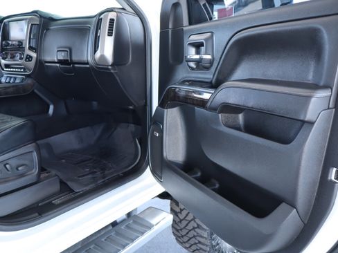 Used 2015 GMC Sierra 3500 Denali w/ Duramax Plus Package image 40