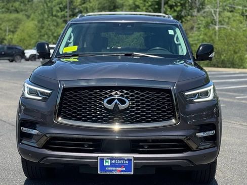 Used 2023 INFINITI QX80 Premium Select w/ All-Season Package AWD/4WD image 2