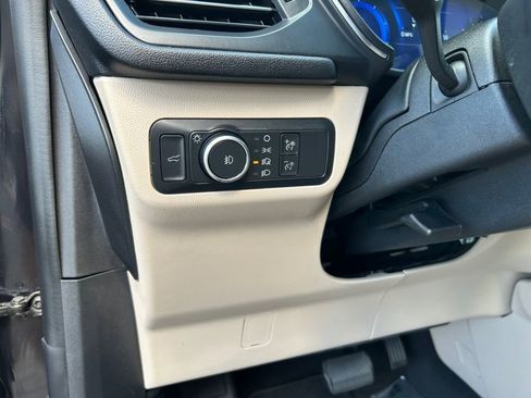 Used 2022 Ford Escape Titanium w/ Class II Trailer Tow Package image 22