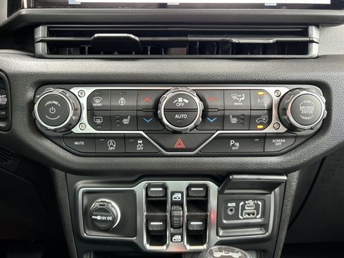 New 2025 Jeep Wrangler Sport S image 47