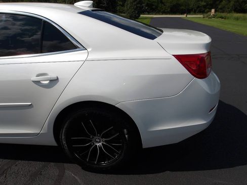 Used 2015 Chevrolet Malibu LT FWD image 34