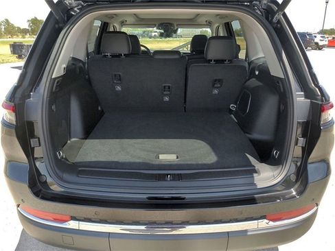 New 2023 Jeep Grand Cherokee 4WD 4xe w/ Luxury Tech Group II image 12